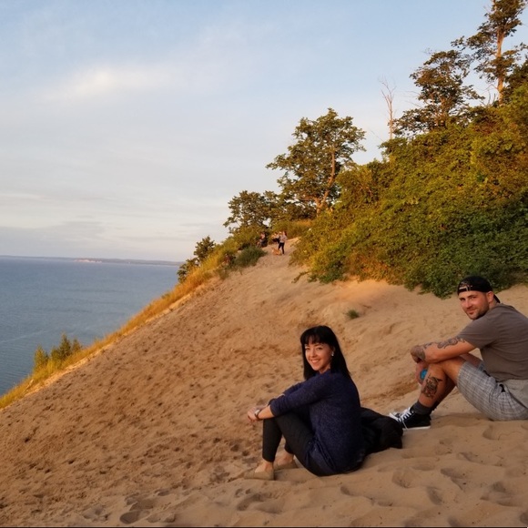 Meet your Posher, Ash - Picture 6 of 6